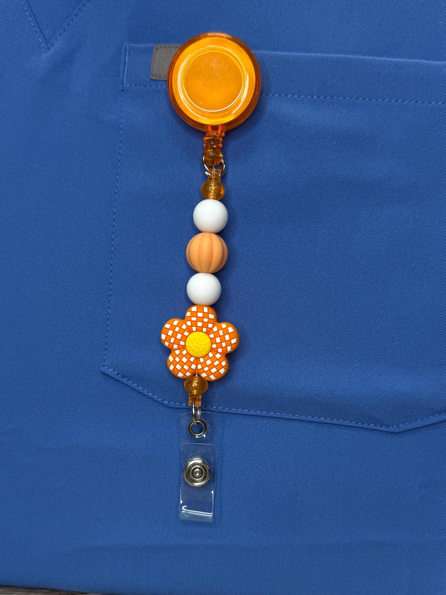 Medical Id Beaded Badge Reel Five-Petal Flower Focal Retractable ID Holder for Nurses, Rpn, Rn and PSWs, Vet Tech, Dentistry Grad Gift