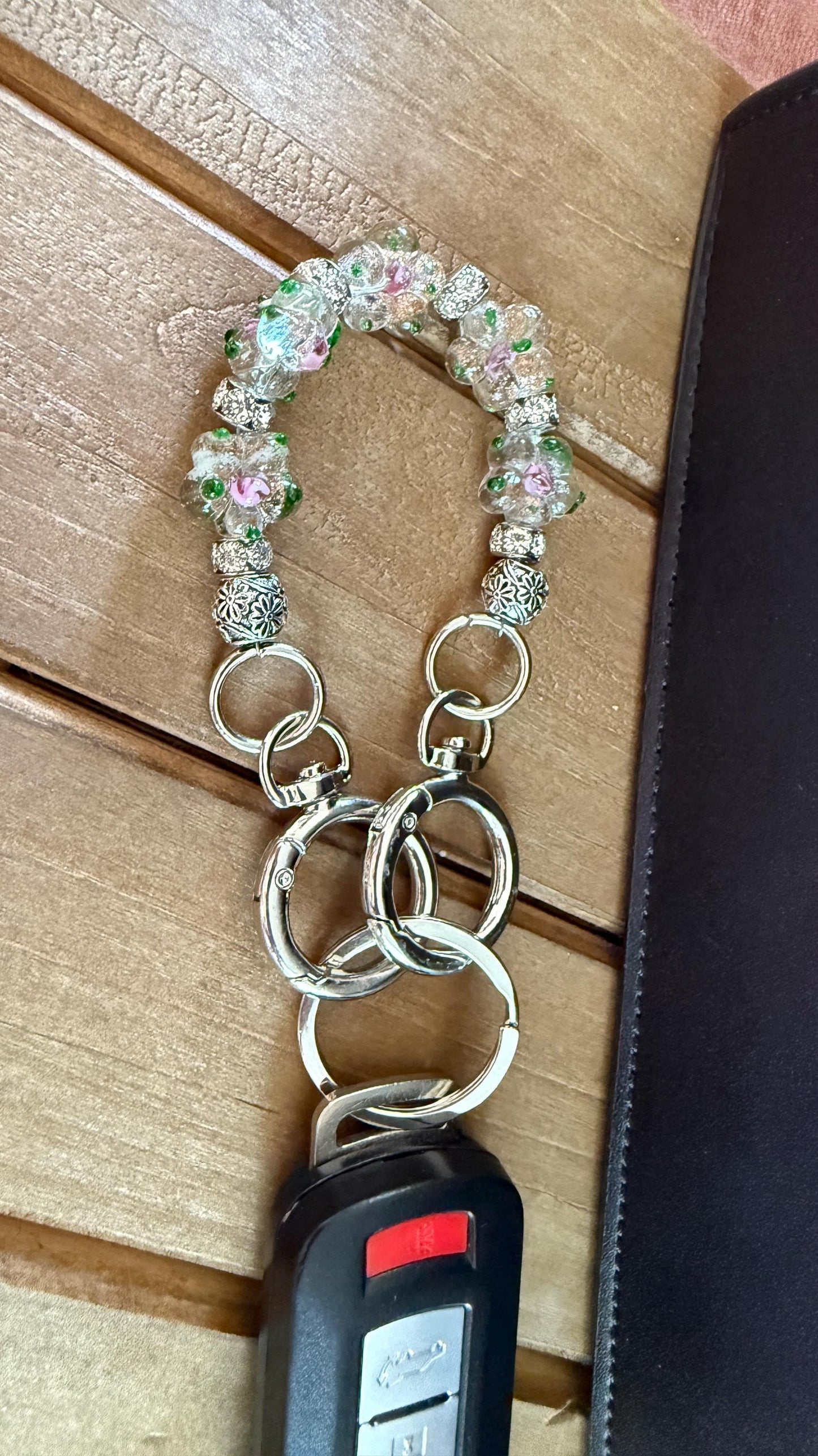 Dragonfly Keyfob Purse Clip | Glass Heart Beads with Gold or Silver Hardware | Convertible Wristlet & Purse Décor