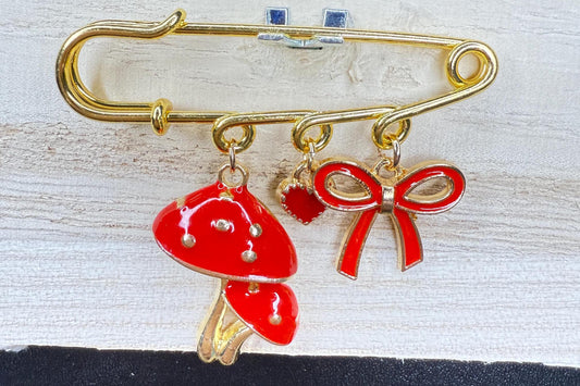 Hearts are Aflutter Kilt Pins – Valentine’s Day Collection