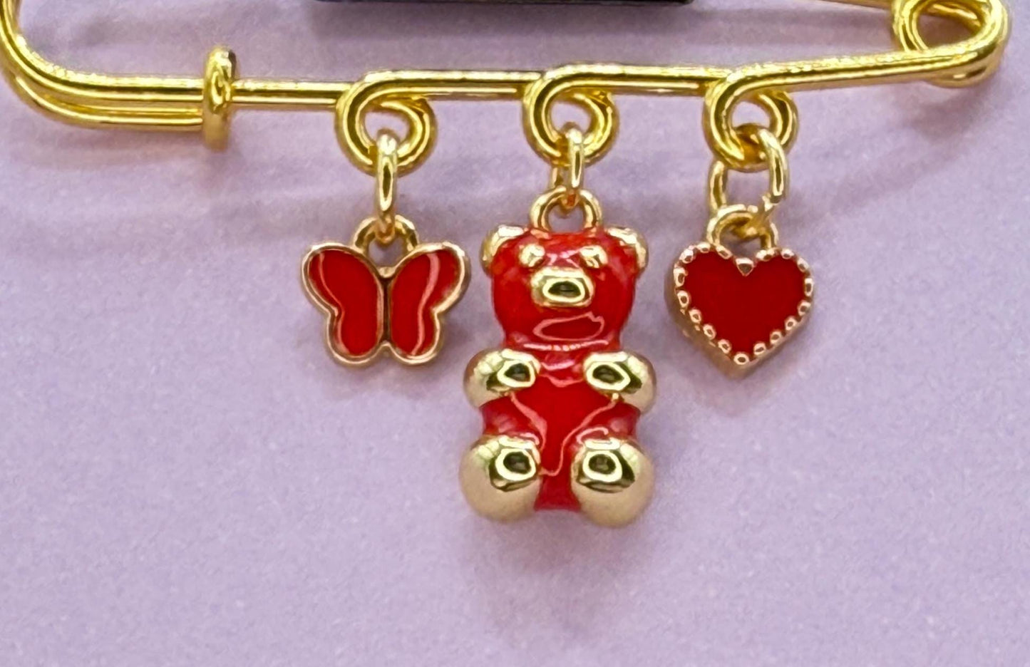 Hearts are Aflutter Pin Brooch – Valentine’s Day Collection | Gift for Her | Hat Pin | Bag Pin