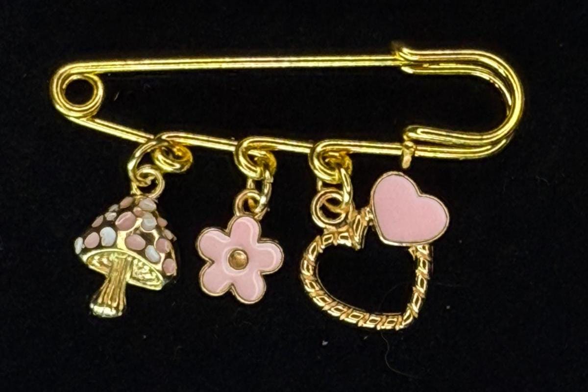 Hearts are Aflutter Pin Brooch – Valentine’s Day Collection | Gift for Her | Hat Pin | Bag Pin | Lapel Pin