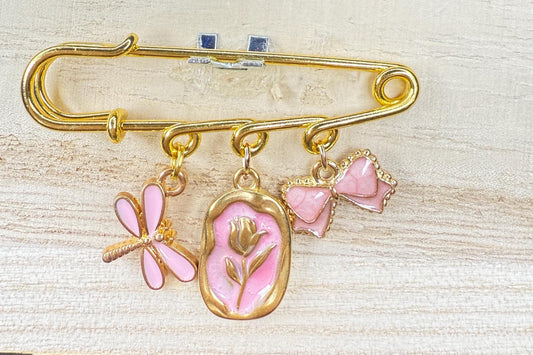 Hearts are Aflutter Kilt Pins – Valentine’s Day Collection