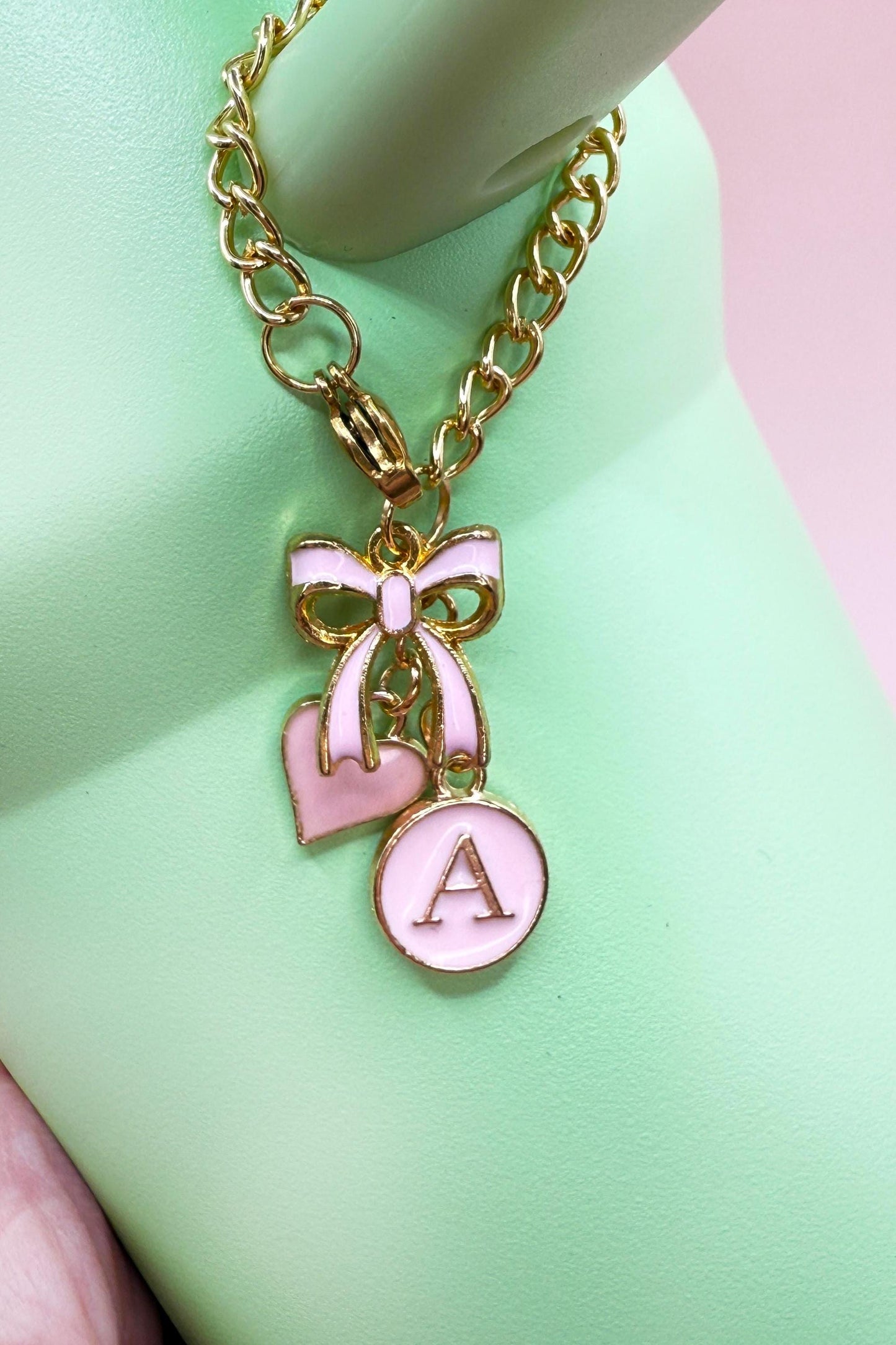 Personalized Initial Tumbler Charm Chain Bow & Heart, Custom Enamel Letter Stanley Cup, Elegant Gift for Her (6 Colors) Olivia Rodrigo