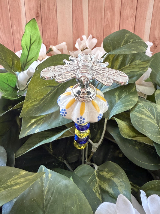 Bug Garden Suncatcher Stakes – 10” Beaded Plant Decor with Ceramic and metal bug topper
