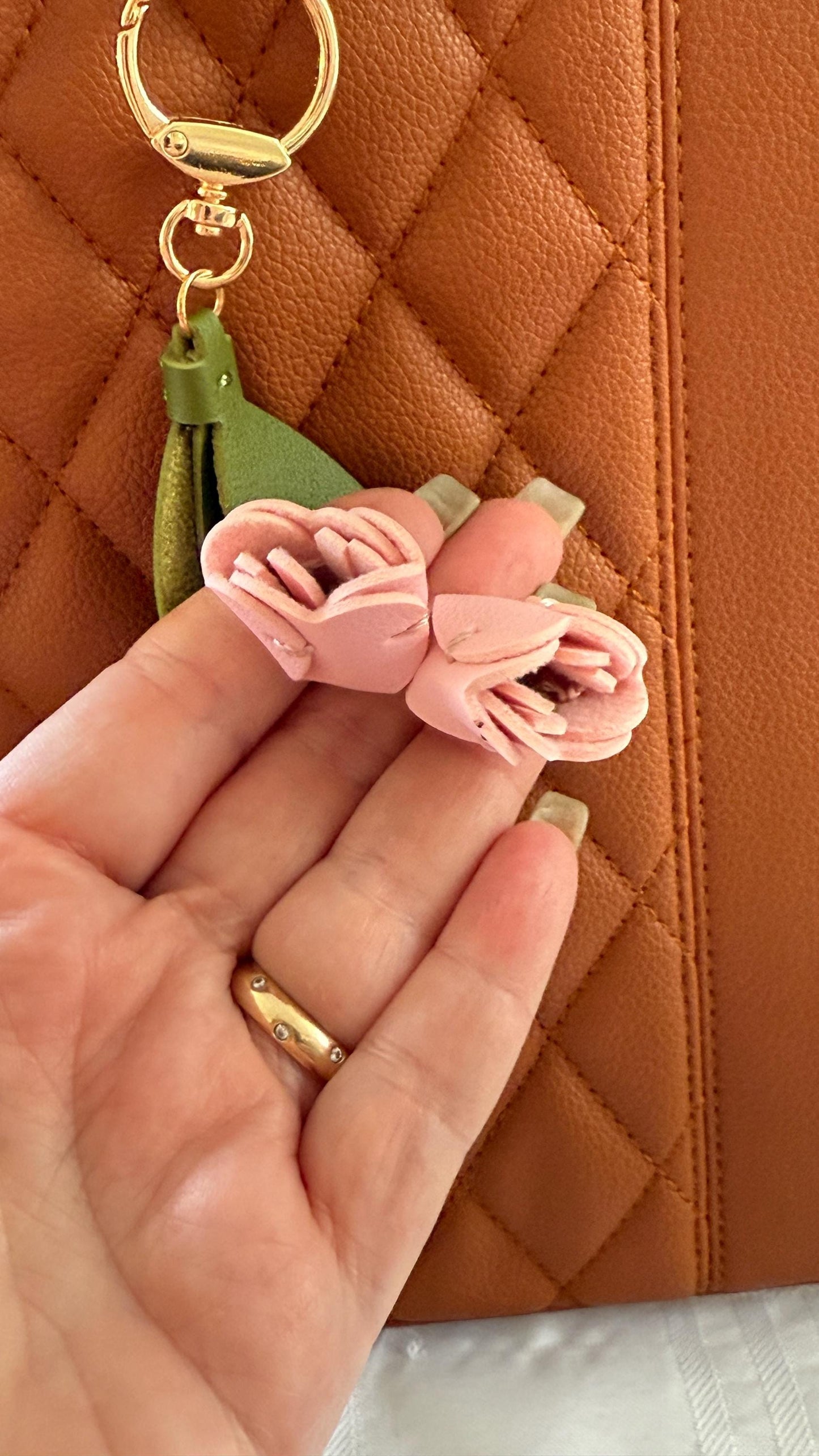 Tulip Purse Charm – 4" Vegan Leather Floral Bag Accessory | Faux Leather Flower Keychain for Handbags, Backpacks & Totes | Gift for Her