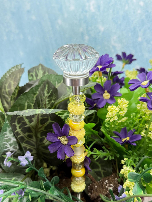 Whimsical Crown Garden Stakes – Decorative Beaded Plant Picks – Fairy Cottage Garden Decor